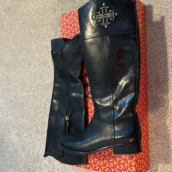 Tory Burch Kiernan 35MM Leather Riding Boot, Size 8 - Picture 12 of 12